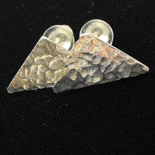 Hammered Argentium Silver Triangle Earrings, Minimalist Geometric Post Jewelry