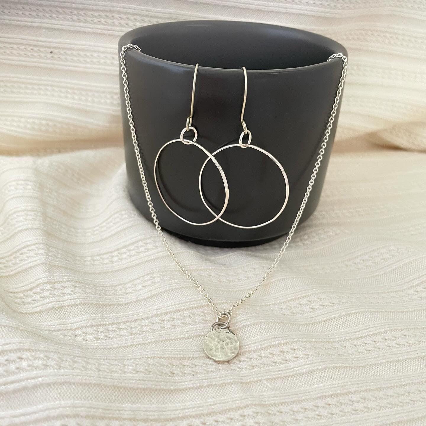 Hammered Argentium Silver Circle Necklace, Everyday Layering Jewelry, Tarnish Resistant, Eco Friendly