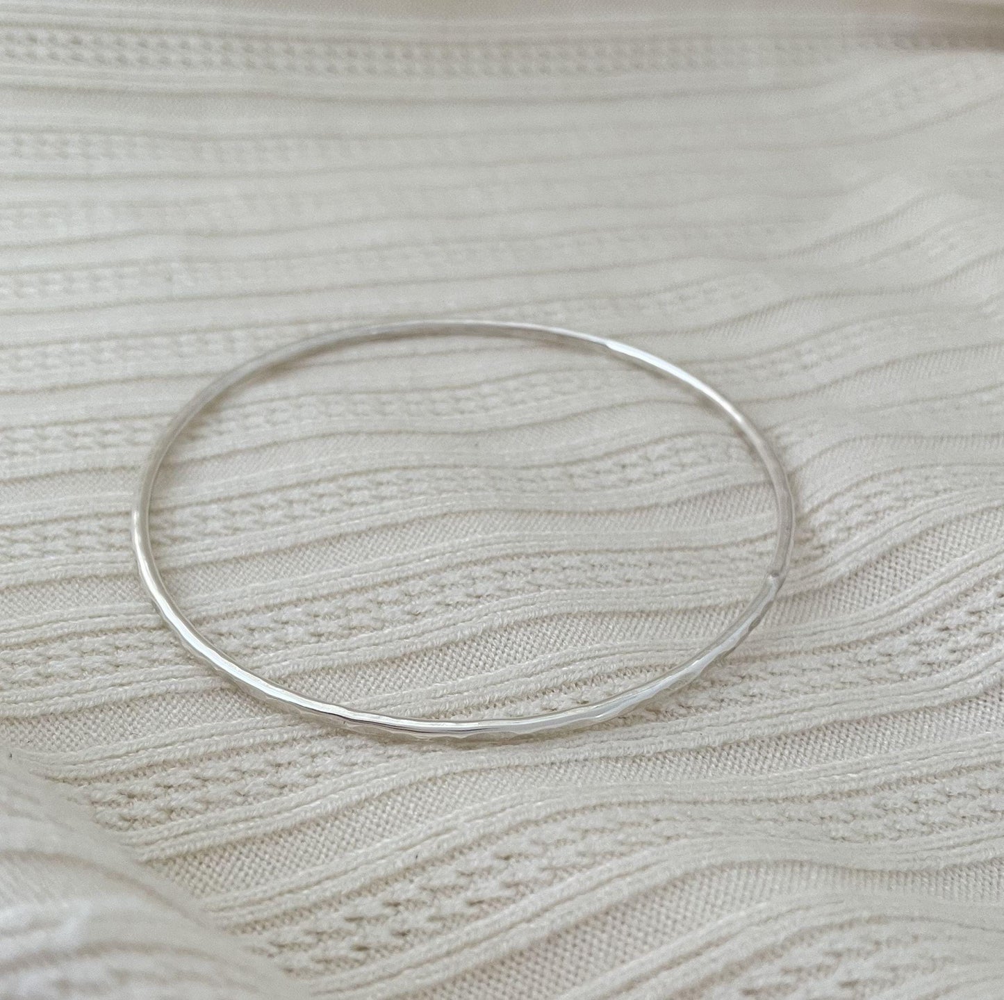 Hammered Argentium Silver Bangle Bracelet, Minimalist Unisex Tarnish Resistant Jewelry