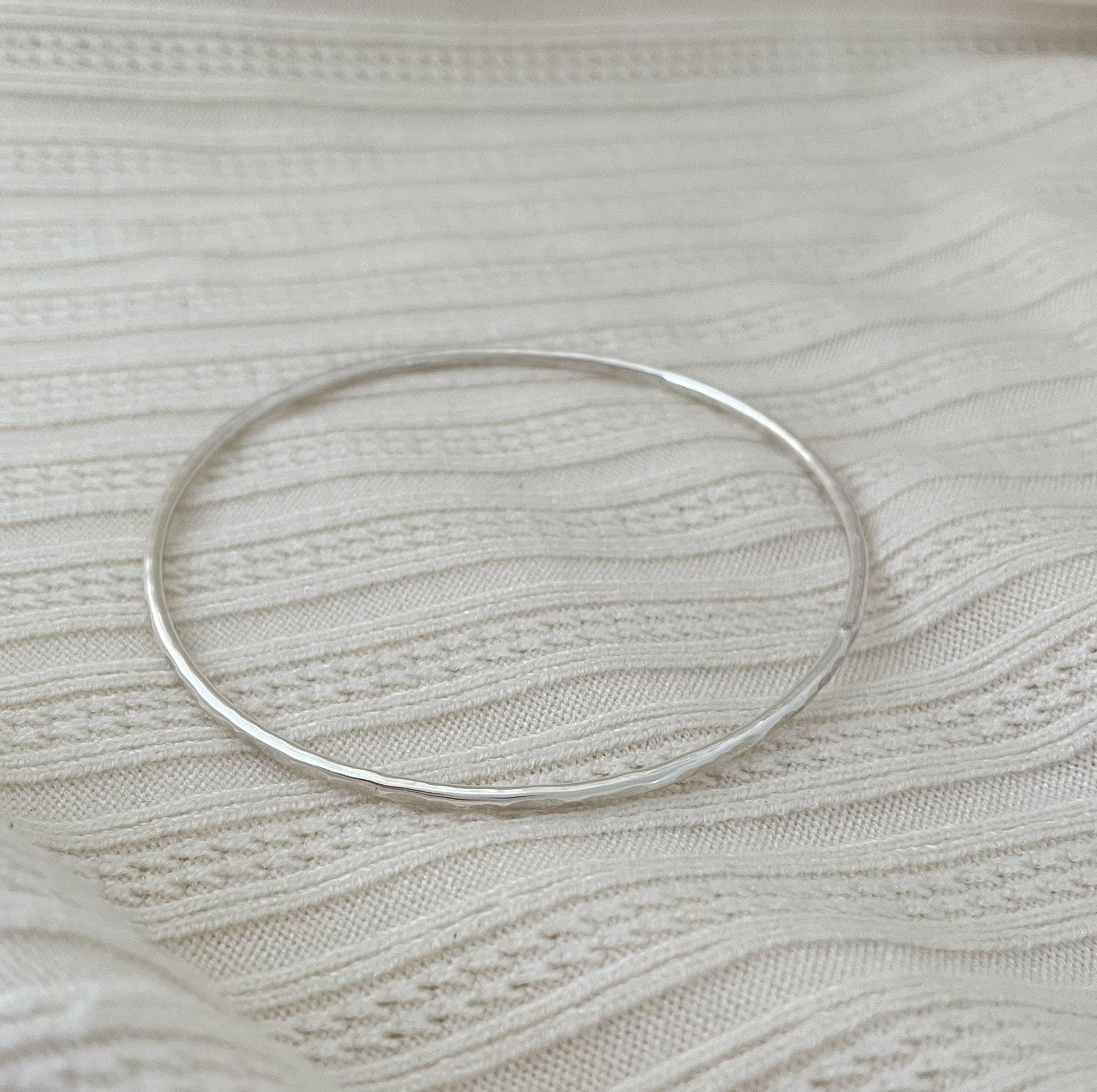 Hammered Argentium Silver Bangle Bracelet, Minimalist Unisex Tarnish Resistant Jewelry