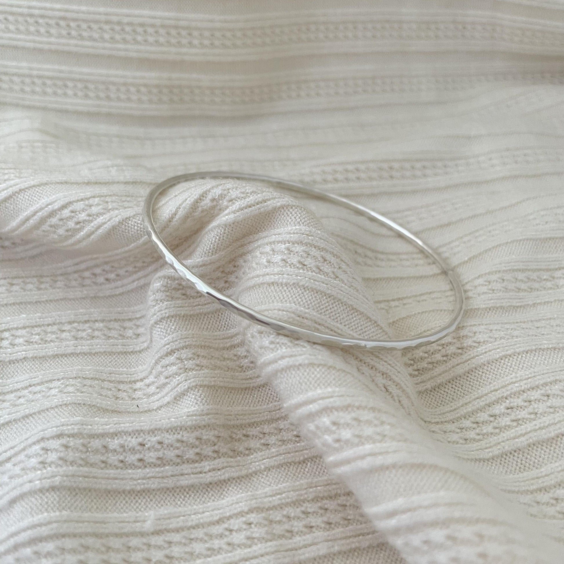 Hammered Argentium Silver Bangle Bracelet, Minimalist Unisex Tarnish Resistant Jewelry